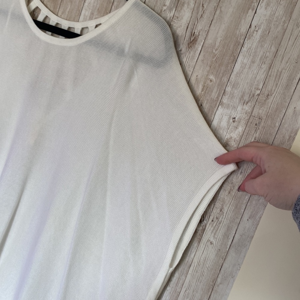 Sweater - Picture 5 of 5